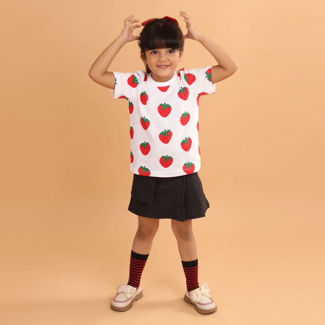 Girl - Strawberry Print Short Sleeve Cotton T-Shirt & Shorts Set
