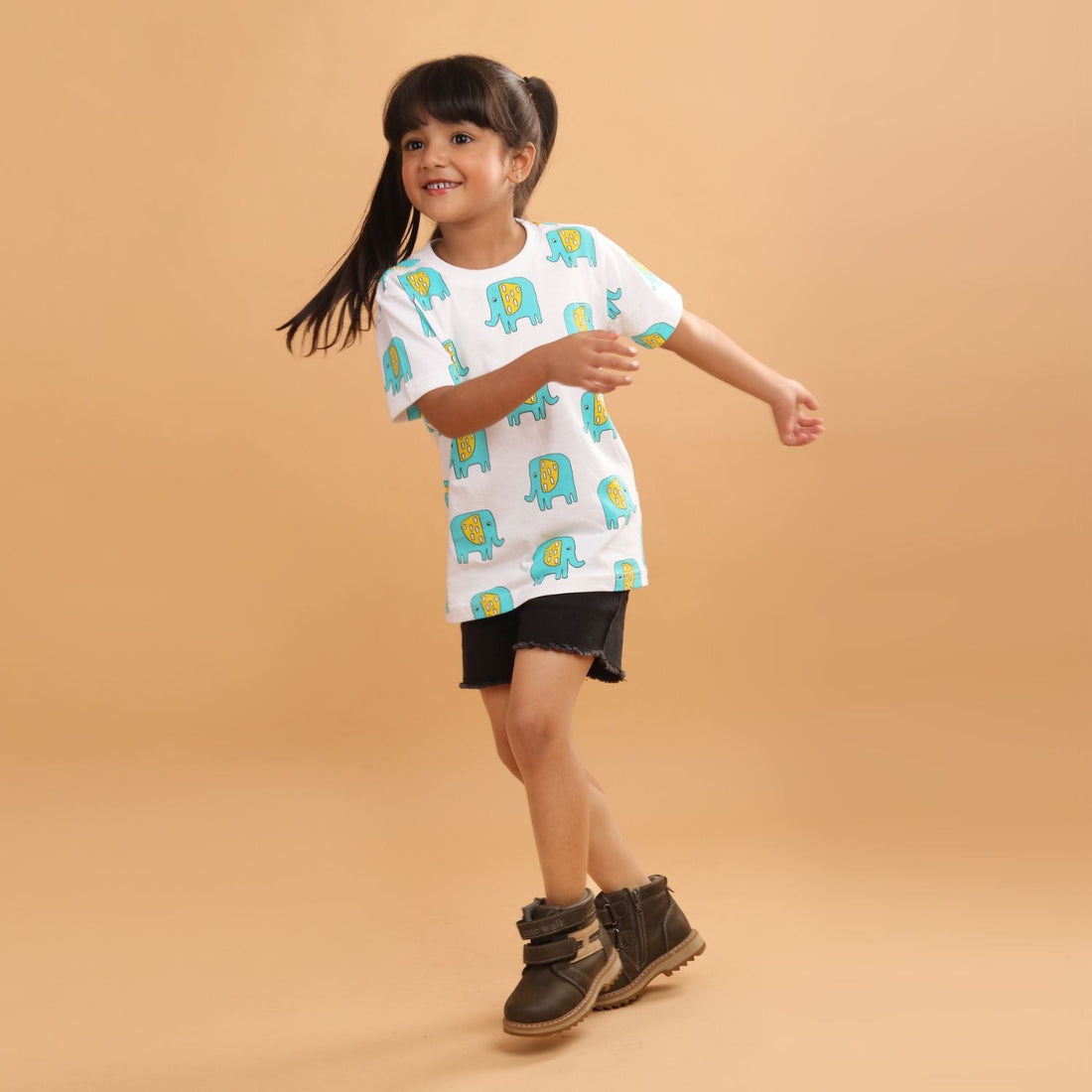 Boy - Elephant Print Short Sleeve Cotton T-Shirt & Shorts Set