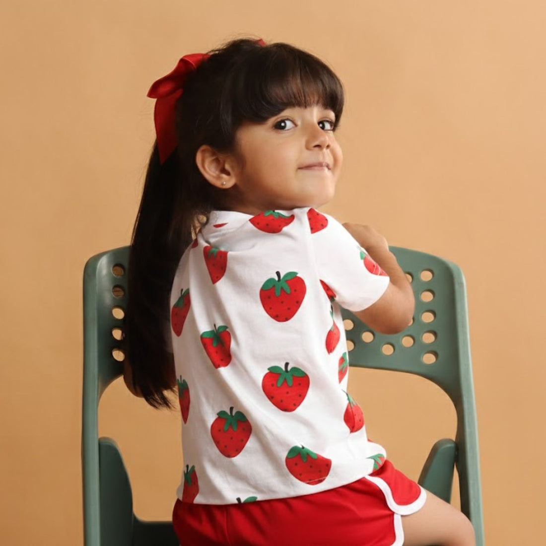 Girl Strawberry Print Short Sleeve Cotton T-Shirt & Shorts Set