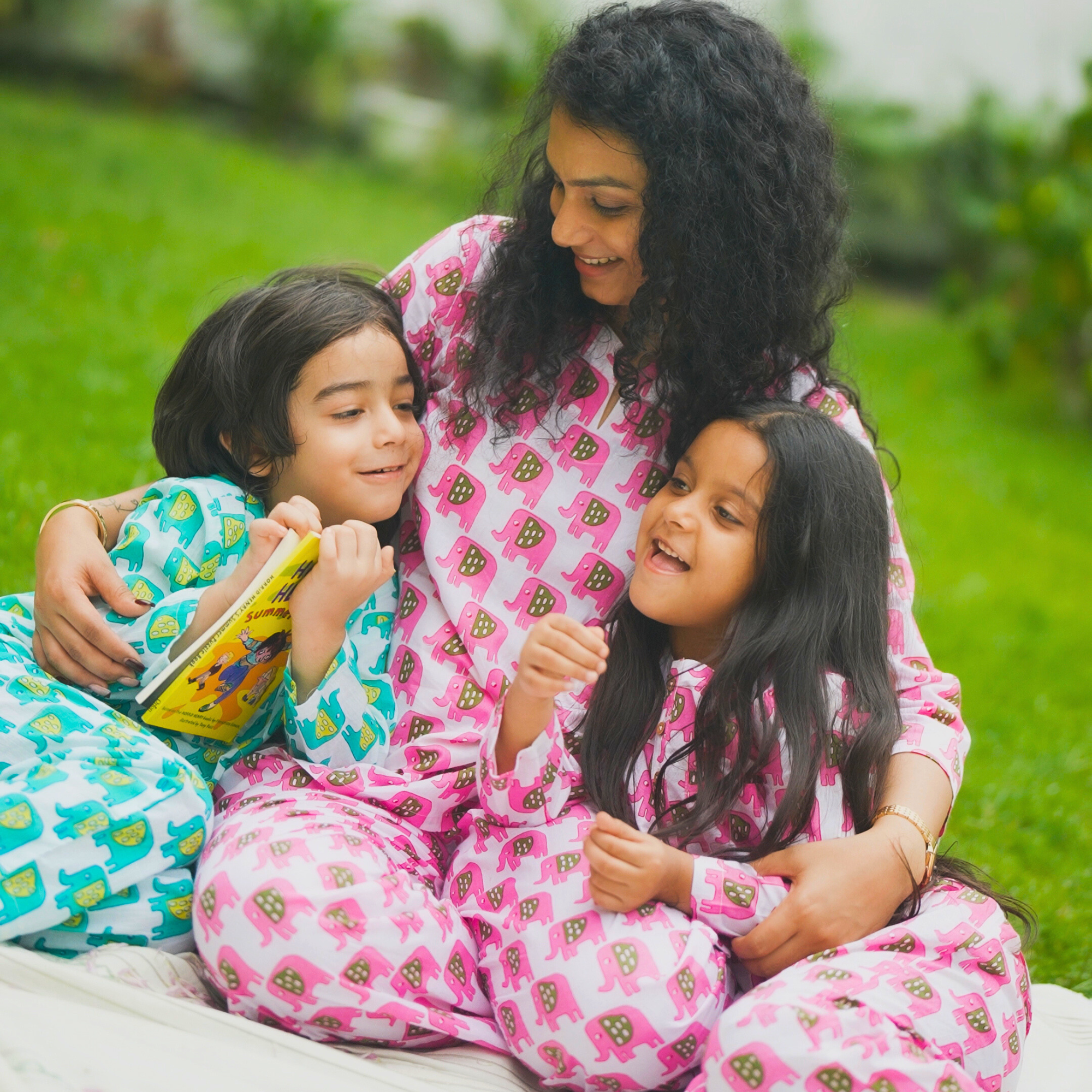 Pink Elephant Mom & kids Set